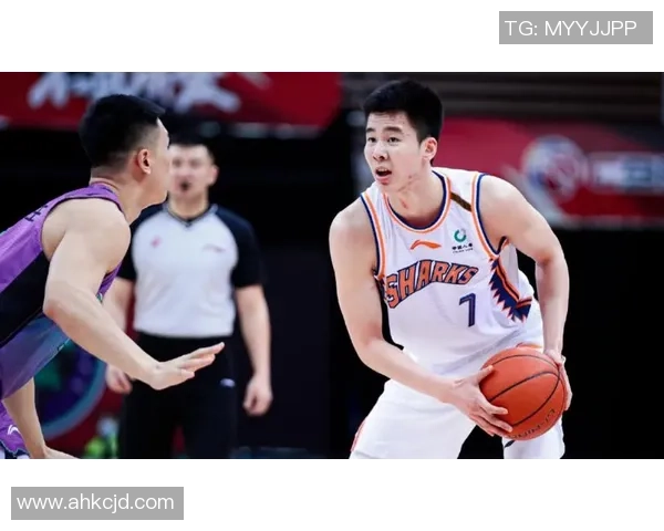 郭昊文：从篮球新星到职业生涯转折的奋斗历程与未来展望