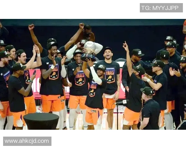 黄蜂与热火激战夏季联赛新星闪耀赛场精彩瞬间回顾